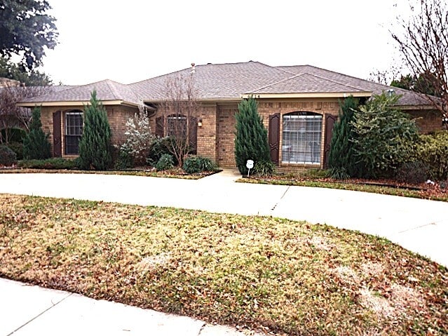 property at 6714 McCallum Blvd