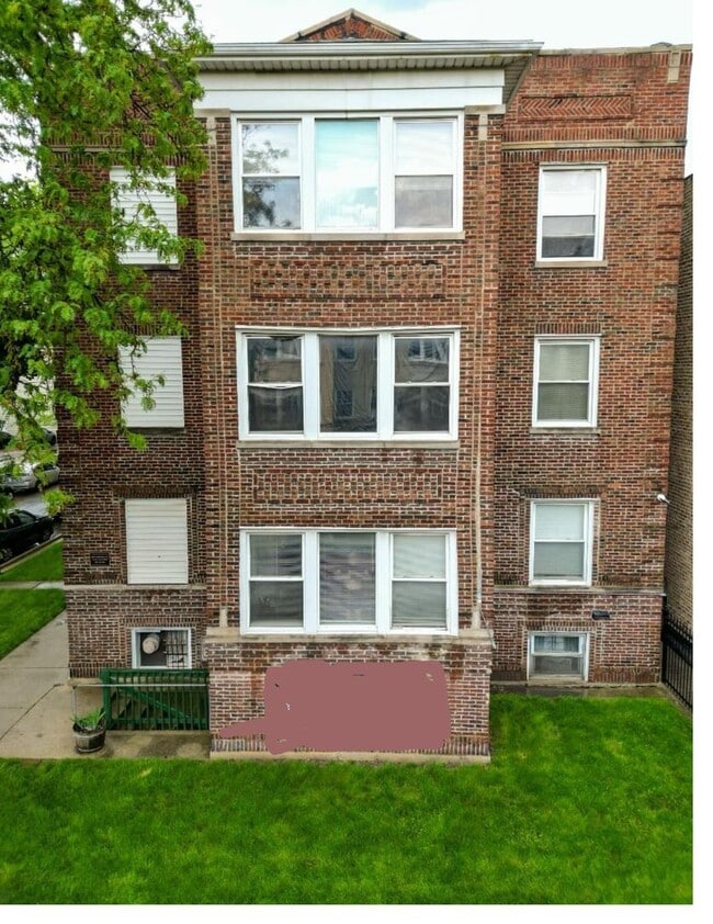 property at 3351 W Sunnyside Ave