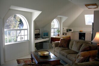 17717 Tulsa St in Los Angeles, CA - Building Photo - Building Photo