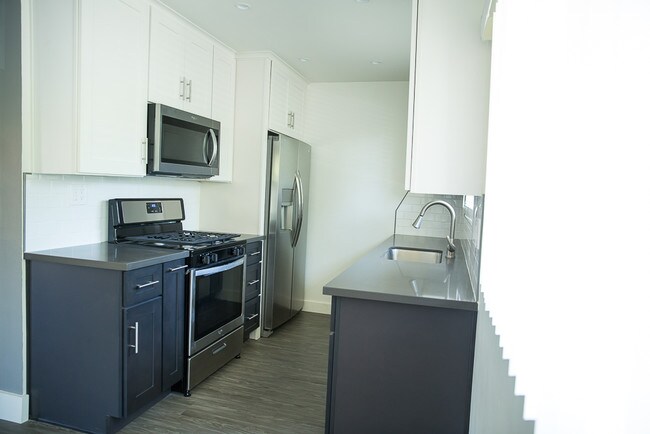 95 N. Michigan Ave. Apartments in Pasadena, CA - Building Photo - Building Photo