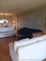 4734 Lucerne Lakes Blvd W in Greenacres, FL - Building Photo