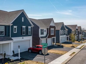 801 Barn Swallow Wy in Mechanicsburg, PA - Foto de edificio - Building Photo