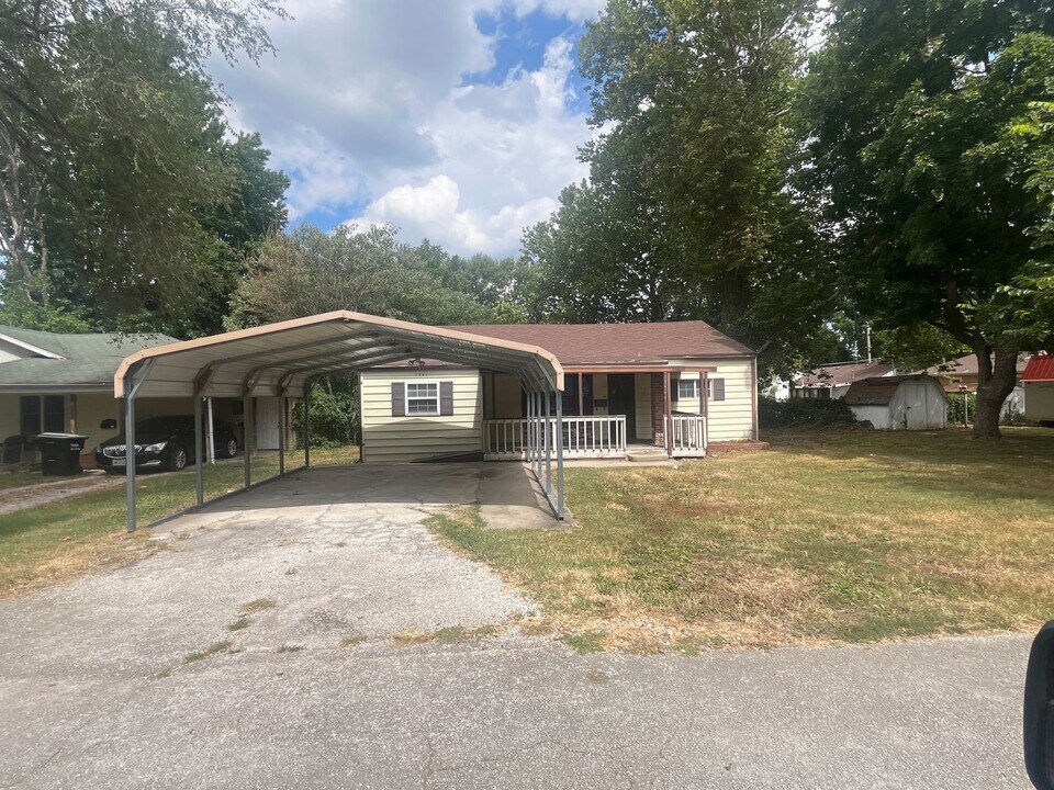 1541 E Talmage St in Springfield, MO - Building Photo