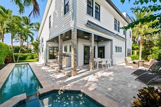 38 Hersey Dr in Boynton Beach, FL - Building Photo - Building Photo
