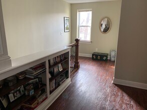 5118 Dresden Way in Pittsburgh, PA - Building Photo - Building Photo