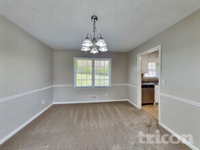 425 Monivea Ln in Roswell, GA - Building Photo - Building Photo