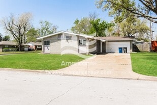 536 S 102nd E Ave in Tulsa, OK - Building Photo