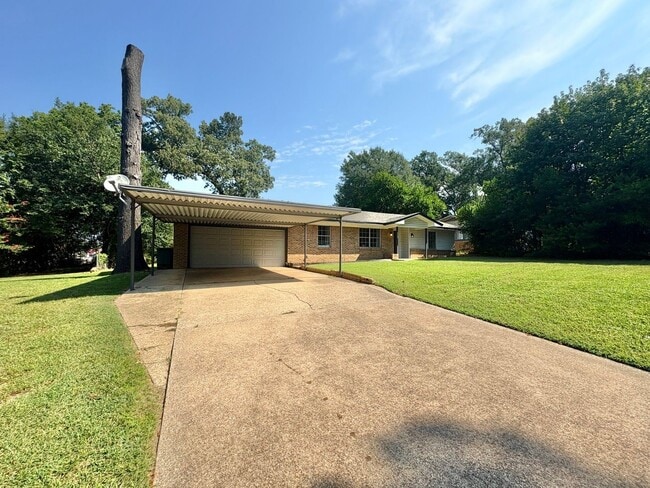 2700 Brentwood Dr in Tyler, TX - Building Photo - Building Photo
