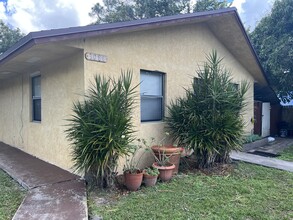 3070 Swain Blvd in Greenacres, FL - Building Photo - Building Photo