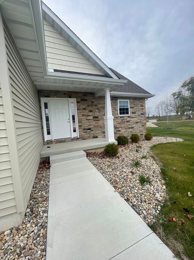 745 Knott Ct-Unit -755 Knott Court in Plymouth, IN - Building Photo - Building Photo