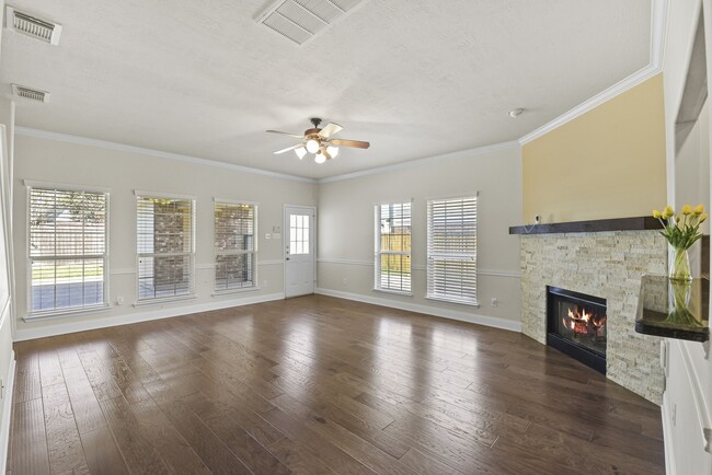 2806 Shadow Canyon Ln