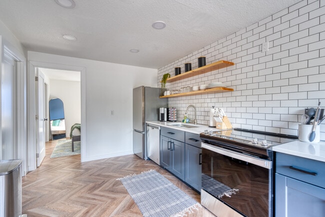 5222 SE Holgate Blvd in Portland, OR - Building Photo - Building Photo