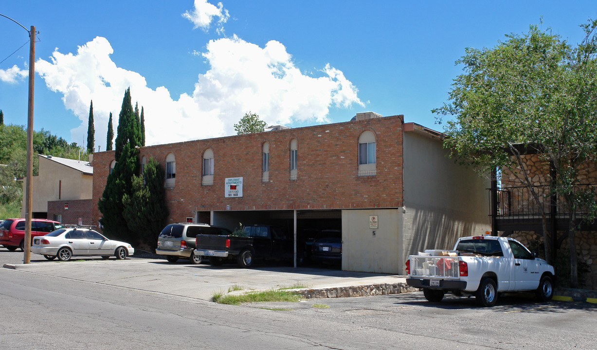 5213 Carousel Dr in El Paso, TX - Building Photo