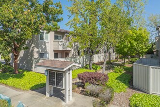 34350 Enea Cmn in Fremont, CA - Foto de edificio - Building Photo