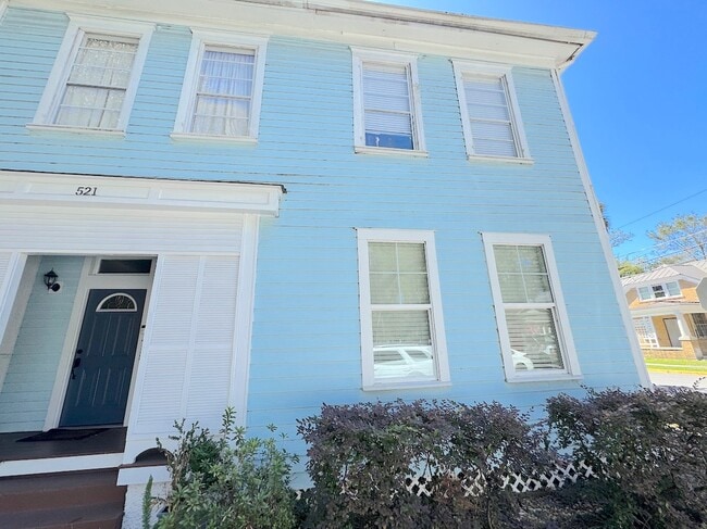 property at 521 W 37th St