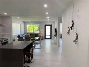 1546 Van Buren St in Hollywood, FL - Building Photo - Building Photo