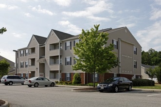 Longhill Grove in Williamsburg, VA - Foto de edificio - Building Photo