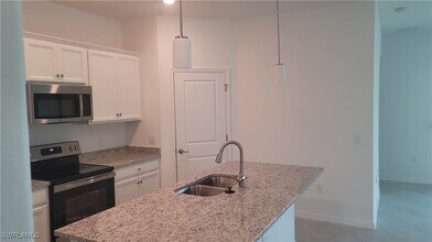 3389 Menores Wy in Ft. Myers, FL - Building Photo - Building Photo