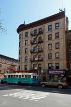 562-564 Morris Ave in Bronx, NY - Building Photo - Building Photo