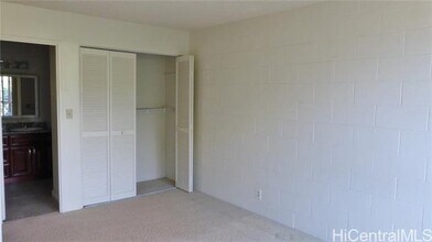 1687 Pensacola St in Honolulu, HI - Building Photo - Building Photo