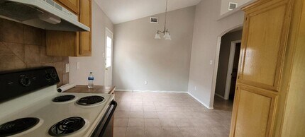 624 DFW Dr, Unit 0 in Edinburg, TX - Building Photo - Building Photo