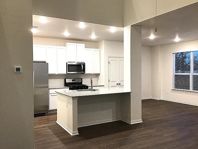 2708 Geronimo Creek in New Braunfels, TX - Building Photo - Building Photo