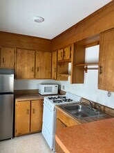 26 Pleasant St, Unit 1 bedroom 1 bath in Great Barrington, MA - Building Photo - Building Photo