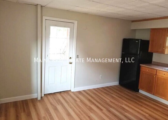 66 Fern St in Bangor, ME - Building Photo - Building Photo