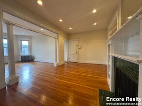 41 Orkney Rd, Unit 3A in Boston, MA - Building Photo - Building Photo