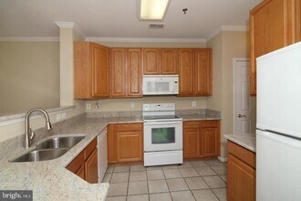 7751 Milford Haven Dr in Lorton, VA - Building Photo - Building Photo