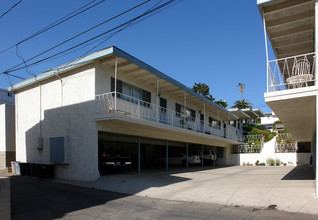 126-130 Loma Vista St in El Segundo, CA - Building Photo - Building Photo