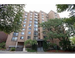 1243 Beacon St, Unit 3C in Brookline, MA - Building Photo