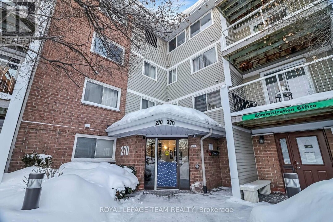 270 Brittany Dr in Ottawa, ON - Building Photo