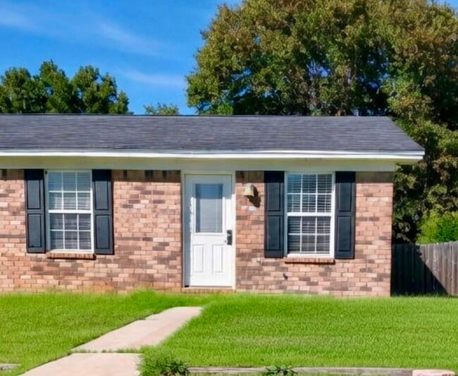 property at 3408 Green Briar Cir