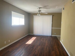 1716 N Travis St in Sherman, TX - Building Photo - Building Photo