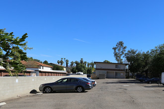 1043 S Sunshine Ave in El Cajon, CA - Building Photo - Building Photo