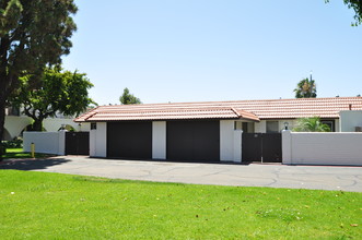 Villa Granada Apartments in Chula Vista, CA - Foto de edificio - Building Photo