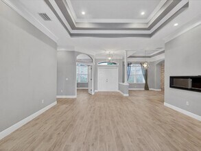 16806 5th Terrace NE, Unit 213 in Bradenton, FL - Foto de edificio - Building Photo