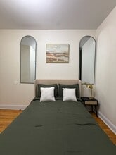 Furnished room/NOT APARTMENT in Brooklyn, NY - Foto de edificio - Building Photo