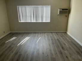 7028 Alabama Ave, Unit 10 in Los Angeles, CA - Building Photo