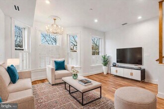 3169 18th St NW in Washington, DC - Building Photo - Building Photo