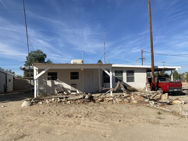 25573 Jasper Rd in Barstow, CA - Building Photo - Building Photo