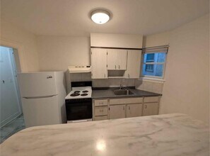 65 Merrick Ave in Merrick, NY - Building Photo - Building Photo