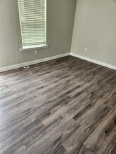 118 Stapp St in Oyster Creek, TX - Building Photo - Building Photo