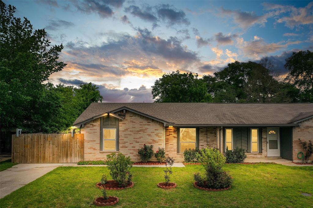 12718 Summer Mill Dr in Houston, TX - Building Photo