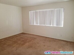 5014 S Rainbow Blvd in Las Vegas, NV - Building Photo - Building Photo