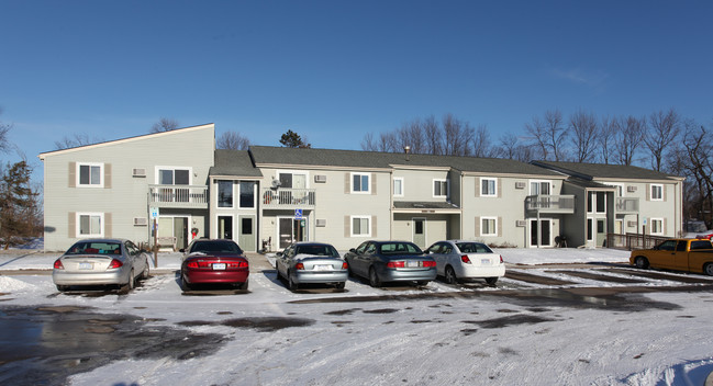 Park Terrace I in Williamston, MI - Building Photo - Building Photo