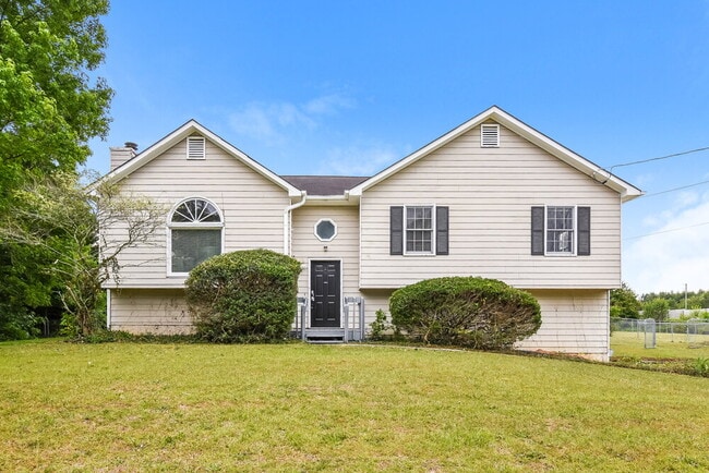 28 Sweetwater Dr
