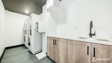 282 E 32nd St, Unit 3d in Brooklyn, NY - Building Photo - Building Photo