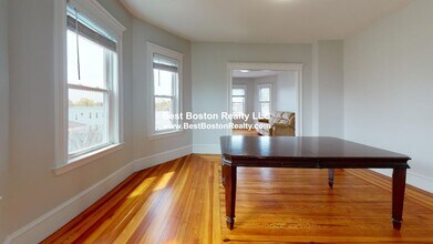 27 A Craigie St, Unit 3 in Somerville, MA - Foto de edificio - Building Photo